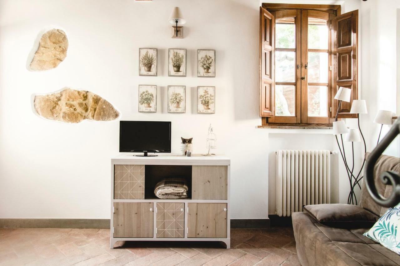 Il Fienile Di Tigliano Villa Vinci Bagian luar foto